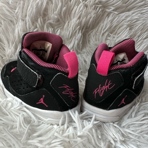 Nike Flight Jordan’s pink and black high top sneakers size 5c - Picture 8 of 8